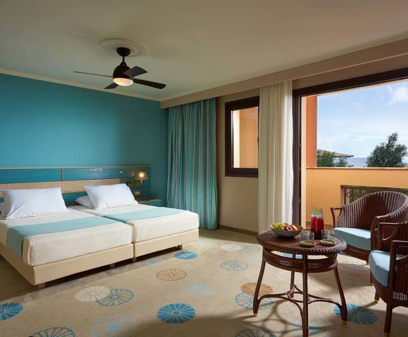 Main Building Family Apartment - Bedroom