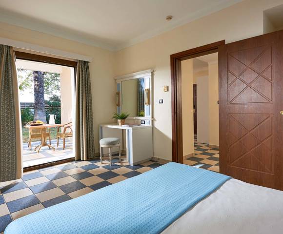 Family Apartment Garden View