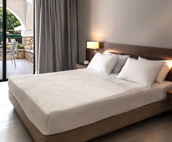 Family Apartment Sharing Pool