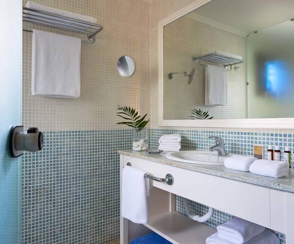 Family Apartment Garden View - Bathroom