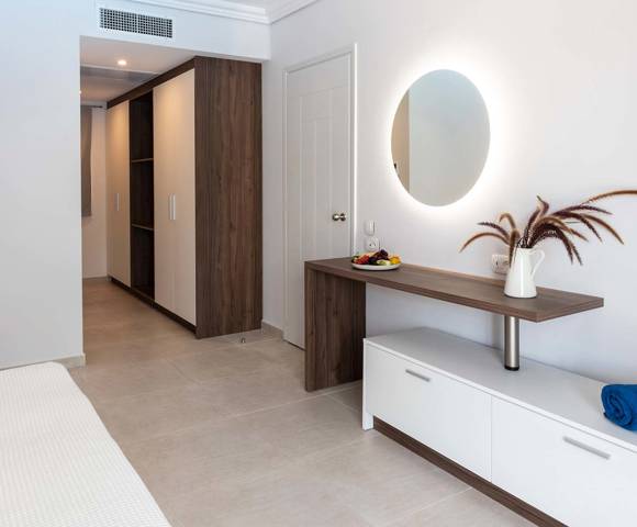 Family Apartment Sharing Pool