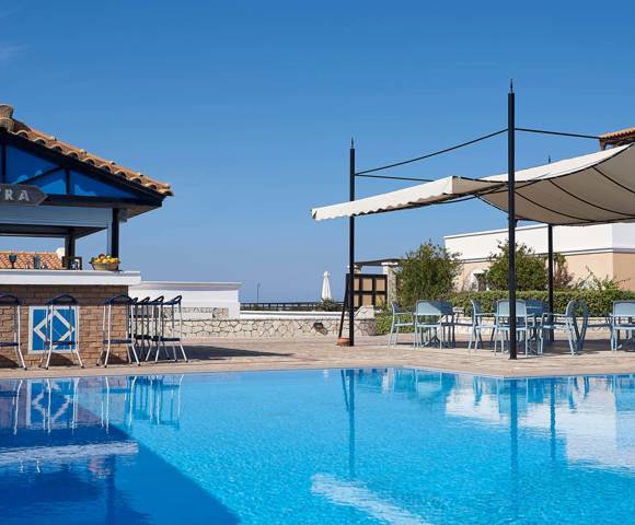 Avra Pool Bar